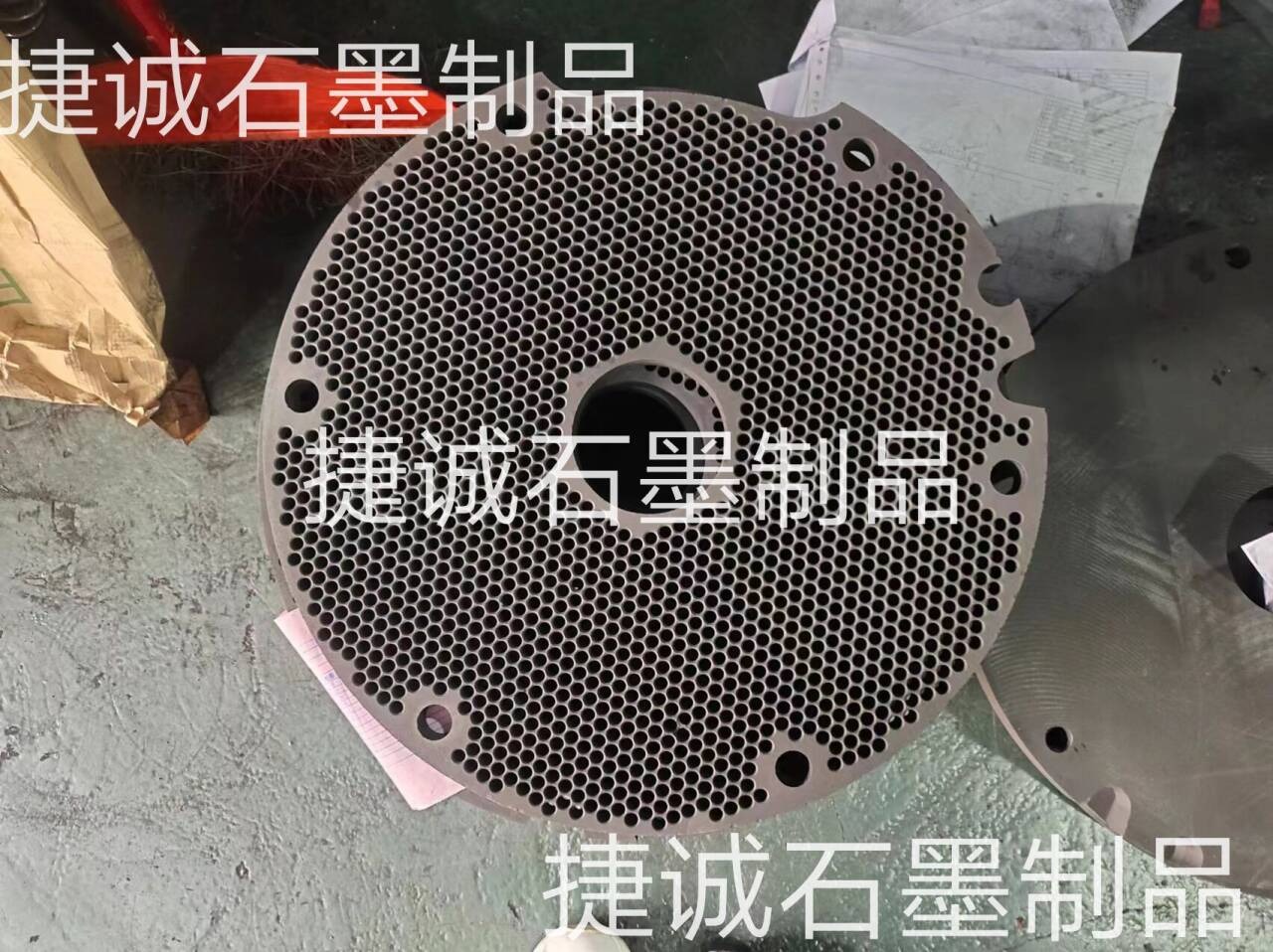 硬質(zhì)合金石墨盤，石墨盤，刀具燒結(jié)石墨盤，石墨盤加工，銅管燒結(jié)石墨盤，燒結(jié)石墨盤，石墨盤加工廠，石墨盤生產(chǎn)廠家，石墨盤廠家