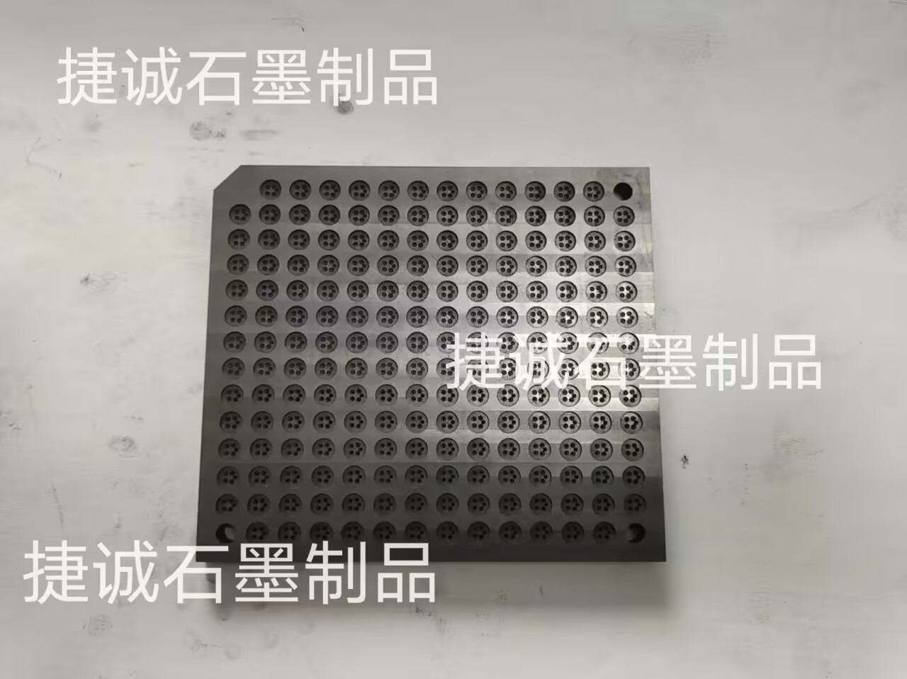 高溫封裝石墨工裝夾具，電子燒結(jié)石墨模具，燒結(jié)石墨模具，電子元件封裝石墨模具，電子產(chǎn)品燒結(jié)封裝石墨模具，石墨模具，石墨治具，石墨模具加工，石墨模具生產(chǎn)廠(chǎng)家